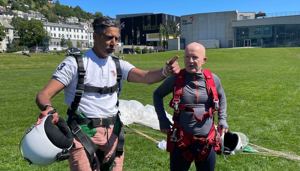 Raja og Haugan etter landing