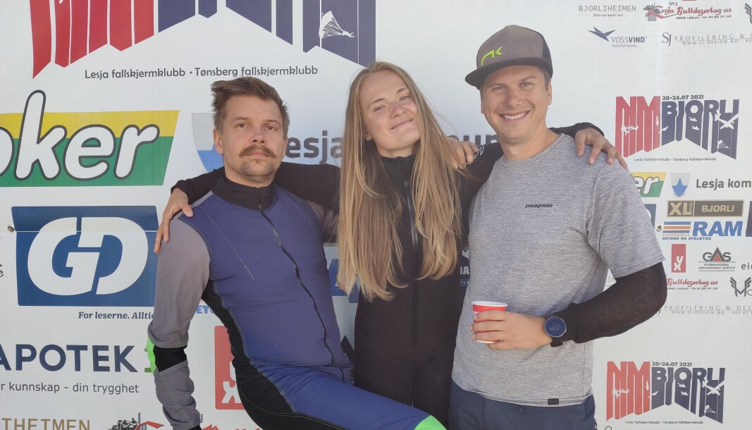 Nybakte Norgesmestre i Freefly rekrutt, Unicornasaurus Rex, fra Voss Fallskjermklubb Nybakte Norgesmestre i Freefly rekrutt, Unicornasaurus Rex, fra Voss Fallskjermklubb