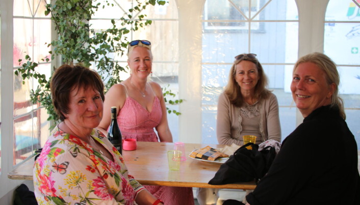 Fra venstre, dommere Anna Maria Lund, Aina Johansen, Ulla Mærsk, og stevneleder Vibeke Valle Fra venstre, dommere Anna Maria Lund, Aina Johansen, Ulla Mærsk, og stevneleder Vibeke Valle