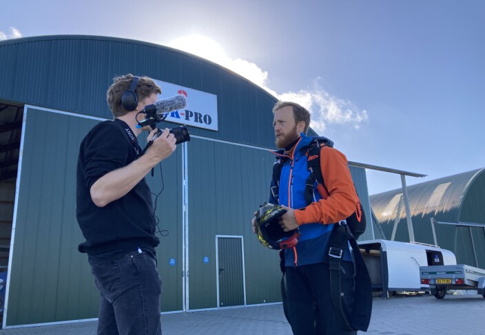 Opptakene ble gjort i strålende september-sol, på Lolland Falster Airport Opptakene ble gjort i strålende september-sol, på Lolland Falster Airport