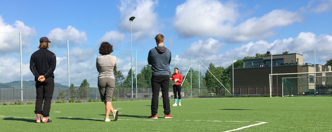 Vi holdt leksjoner for hverandre og fikk tilbakemeldinger på eventuelle forbedringspotensialer. Vi holdt leksjoner for hverandre og fikk tilbakemeldinger på eventuelle forbedringspotensialer.